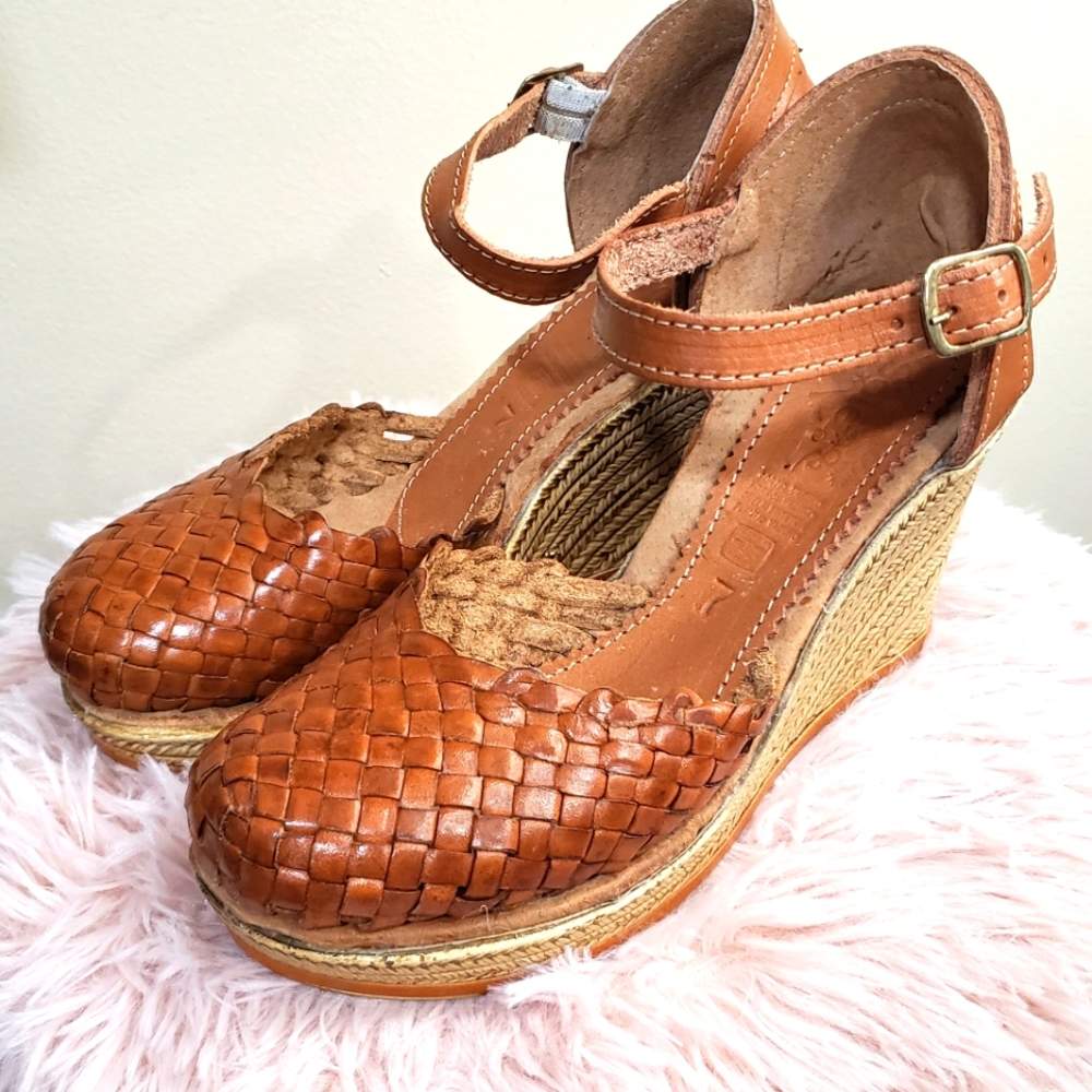 Leather brown wedge sandal